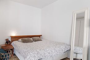 Bright Studio Apt. with Private Balcony