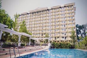 Spacious Central Davao City Getaway - Spacious Apartment With Shared P