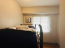 Spacious Central Davao City Getaway - Spacious Apartment With Shared P