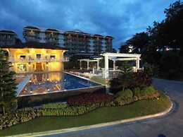Spacious Central Davao City Getaway - Spacious Apartment With Shared P