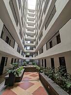 Spacious Central Davao City Getaway - Spacious Apartment With Shared P