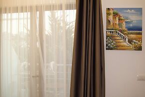 Ilio Boutique Swim Up Rooms