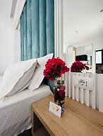 Ilio Boutique Swim Up Rooms