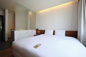 SEOUL HOTEL SHINSHIN