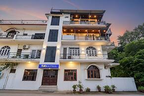 Fabhotel Doon Classic Homestay