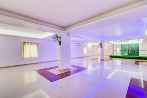 Fabhotel Pushpa Grand