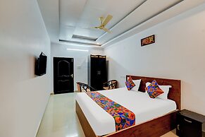 Fabhotel Pushpa Grand