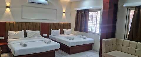 Fabhotel Ripon Palace