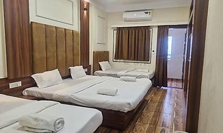 Fabhotel Ripon Palace