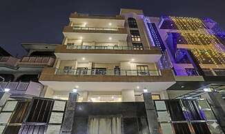 Fabhotel Royale 19