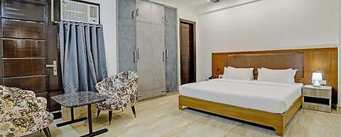 Fabhotel Royale 19