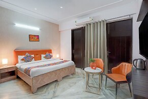 Fabhotel Rush Residency