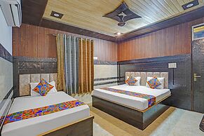Fabhotel Radha Palace