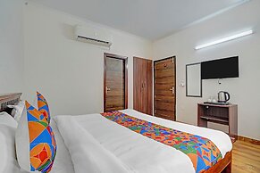 Fabhotel Hazel Town House
