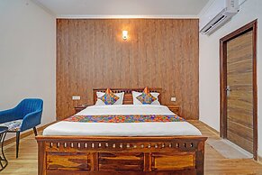 Fabhotel Hazel Town House