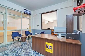 Fabhotel Hazel Town House