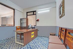 Fabhotel Hazel Town House