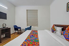 Fabhotel Hazel Town House