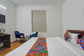 Fabhotel Hazel Town House