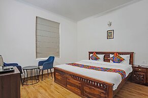 Fabhotel Hazel Town House