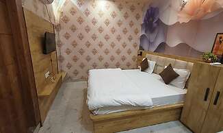 Fabhotel Devi Residency