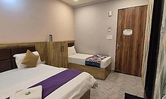 Fabhotel Devi Residency