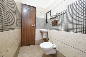 Fabhotel Red Ark Inn