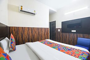 Fabhotel Red Ark Inn