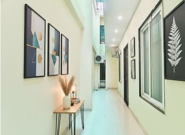 Fabhotel Jp International