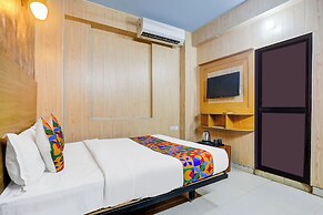 Fabhotel Dream Inn