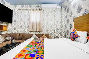 Fabhotel Dream Inn