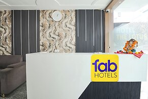 Fabhotel Lotus