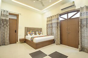 Fabhotel Lotus