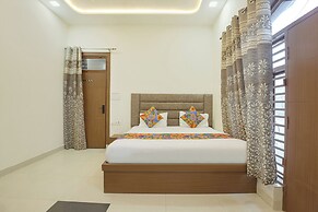 Fabhotel Lotus
