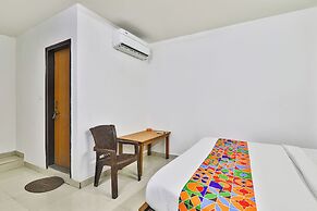 Fabhotel Raas Inn