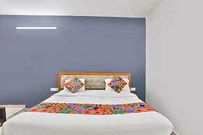 Fabhotel Raas Inn