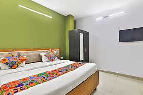 Fabhotel Raas Inn