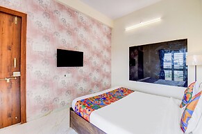 Fabhotel Aura Suites