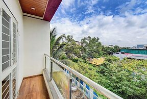 Fabhotel Aura Suites