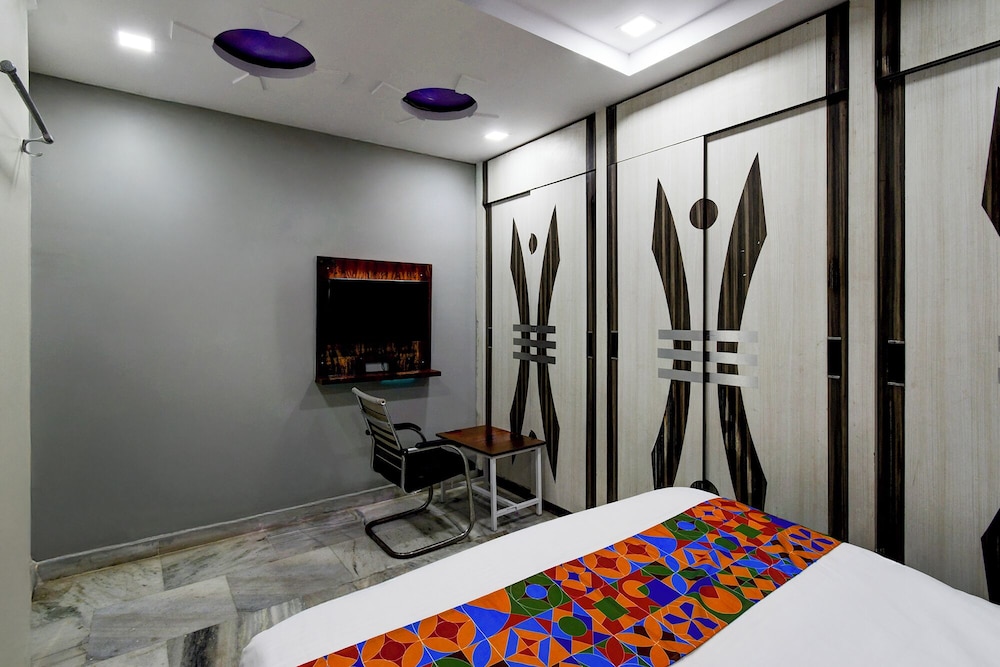 Fabhotel Five Star