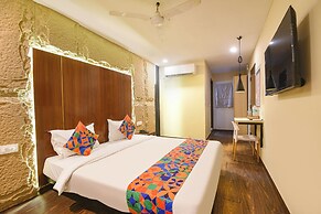 Fabhotel Crescent
