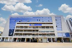 Fabhotel Malva