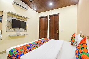 Fabhotel White House Tilak Nagar