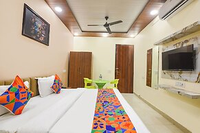 Fabhotel White House Tilak Nagar