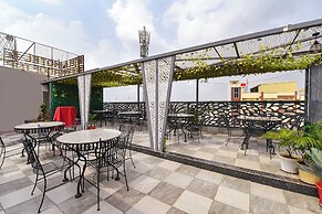 Fabhotel Sunroof & Rooftop