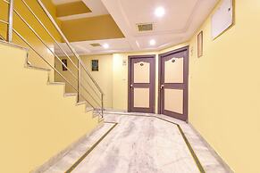 Fabhotel Rajlaxmi Palace