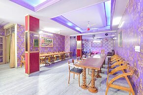 Fabhotel Rajlaxmi Palace
