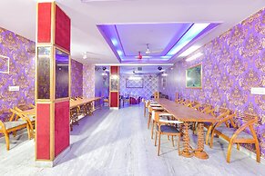 Fabhotel Rajlaxmi Palace