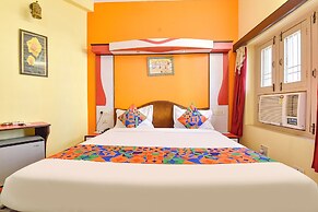 Fabhotel Rajlaxmi Palace