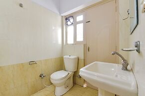 Fabhotel Rajlaxmi Palace